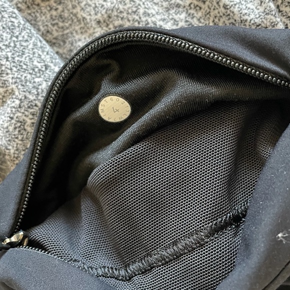 LULULEMON Running Shorts - Picture 4 of 4